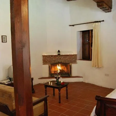 Landhuis Xenis House *
