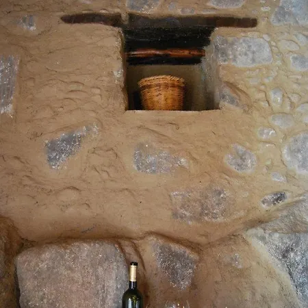 Lantställe Xenis House *